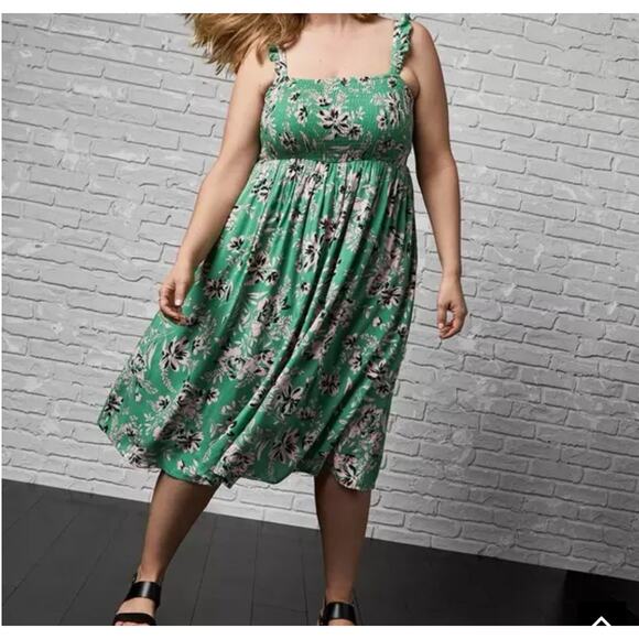 Torrid Sz 3 Plus Size Midi Dress Smocked Bodice Green Pink Flowers Cottagecore - Picture 8 of 8